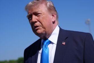 Trump cuestiona legitimidad electoral en California tras derrota
