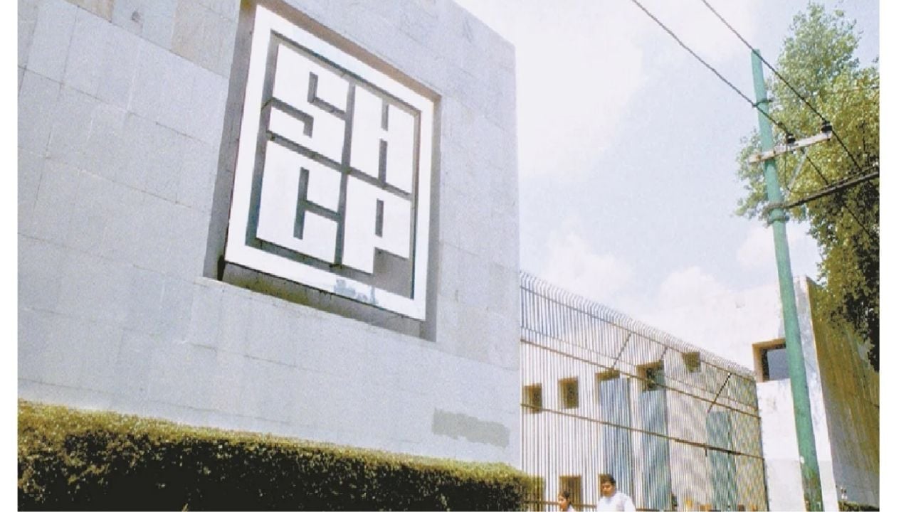 Hacienda destaca solidez tras ajuste de calificación de Moody’s