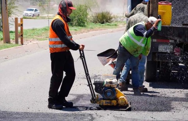 Bacheo en ocho colonias de Chihuahua este jueves 28 de mayo