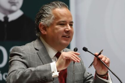 Santiago Nieto lidera preferencias de Morena en Querétaro: encuesta