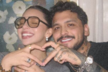 Nodal regala a Ángela Aguilar un diamante rosa único y millonario