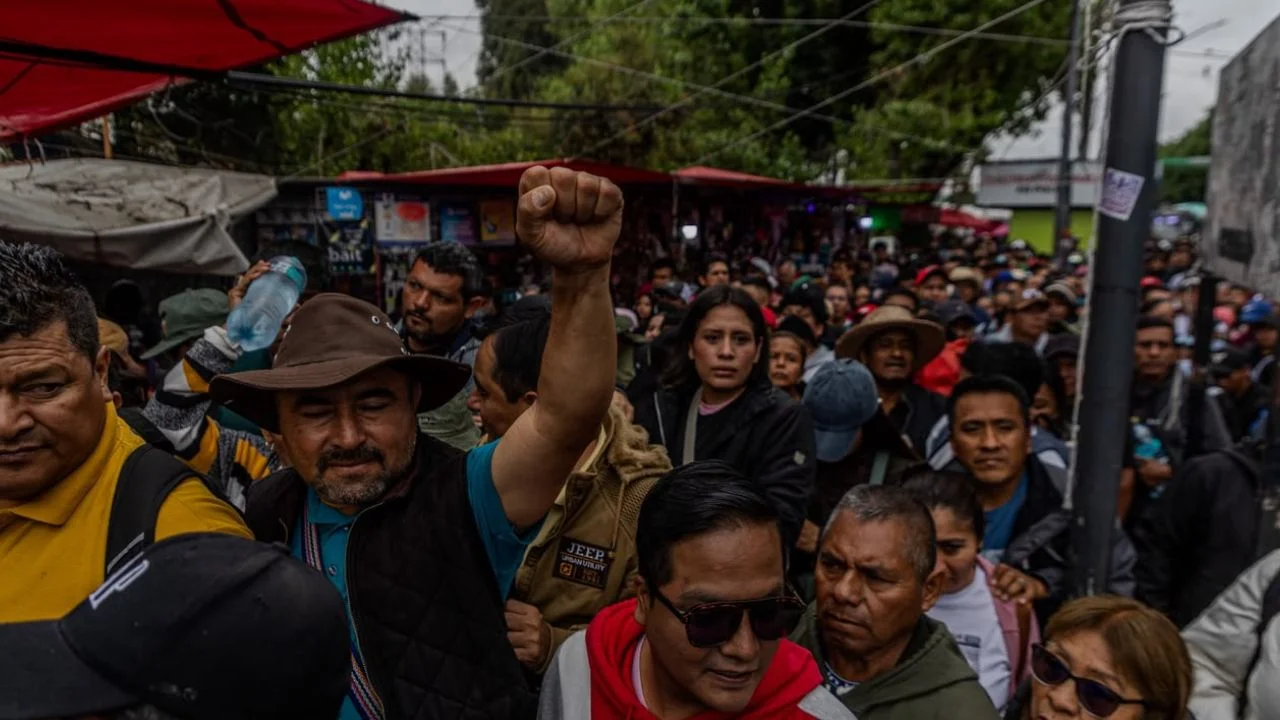 César Cravioto negocia con CNTE para evitar choques en Tlalpan