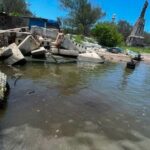Pescadores alertan por mancha en río Pánuco; Pemex niega fuga