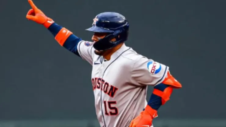 Isaac Paredes supera los 500 hits en MLB y entra al selecto grupo mexicano