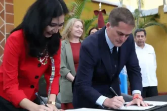 Álvaro Obregón firma convenios con PNUD para desarrollo sostenible