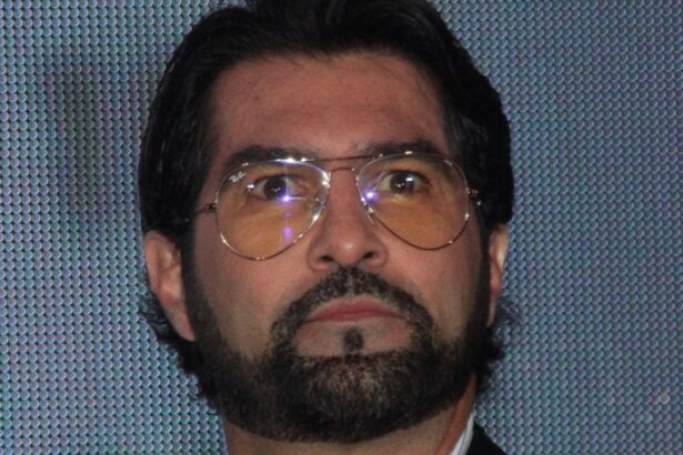 Arturo Carmona despide al director teatral Enrique Fernández