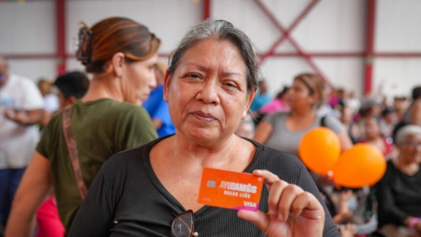 Nuevo León aumenta apoyo a mujeres jefas de familia a 2,000 pesos