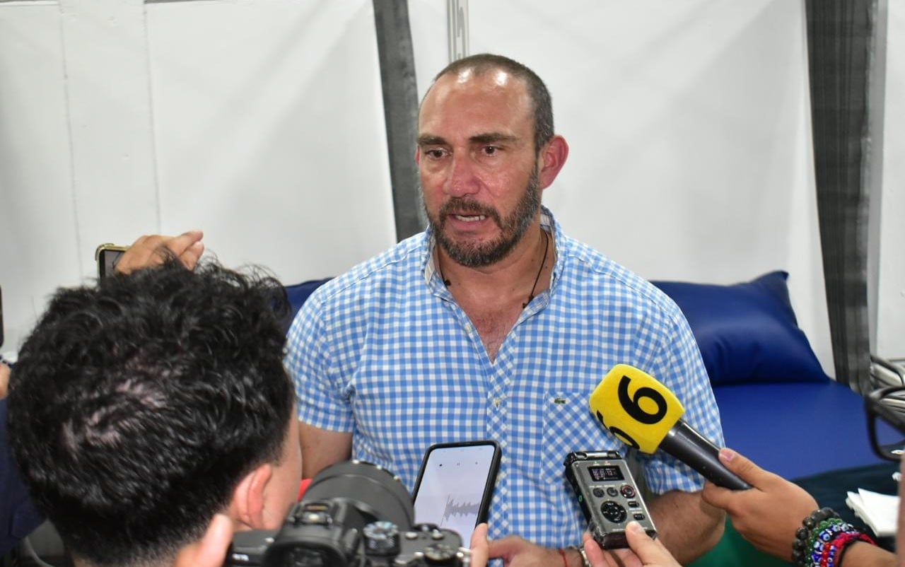 Gilberto Baeza aclara críticas sobre Mayra Chávez en Chihuahua