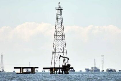 Venezuela analiza su salida de la OPEP tras décadas de membresía