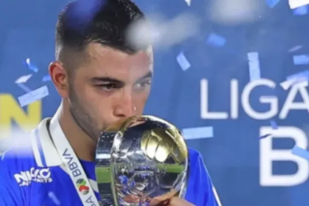 Cruz Azul evalúa salidas de Lira, Ebere y Toro Fernández