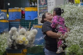 México crece 2.8% y duplica promedio del G20: OCDE 2026