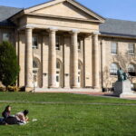 Cornell enfrenta demanda por manejo de agresión sexual en campus