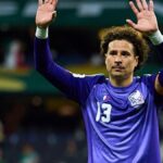 Memo Ochoa recibe homenaje en el Memorial Coliseum de Los Ángeles